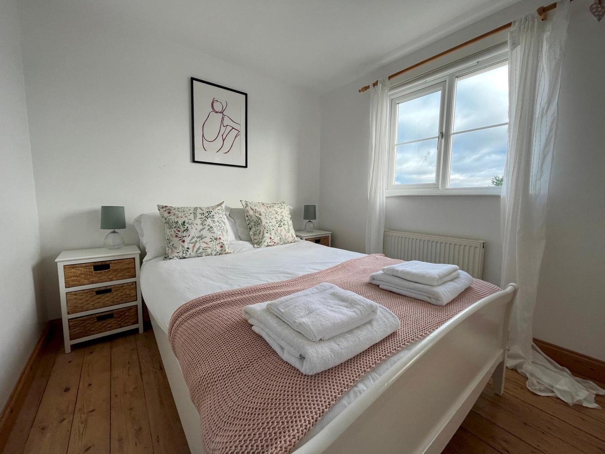Spacious Home Sleeps 6 Short Walk To Port Isaac Village & Stunning Views Exterior photo