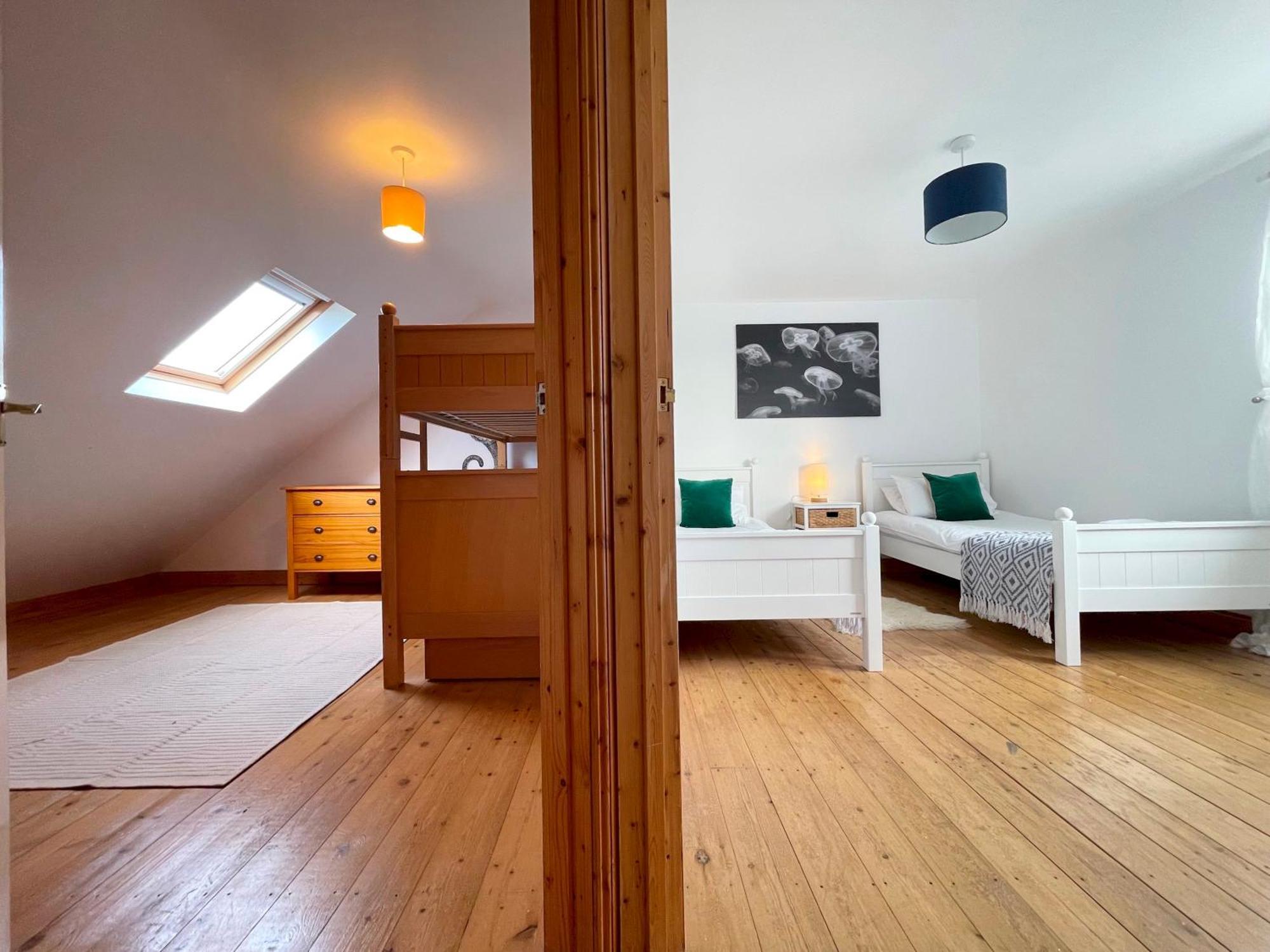 Spacious Home Sleeps 6 Short Walk To Port Isaac Village & Stunning Views Exterior photo